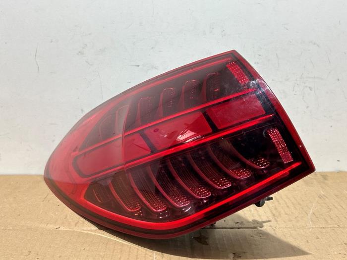 Feu arrière gauche Mercedes C-Klasse