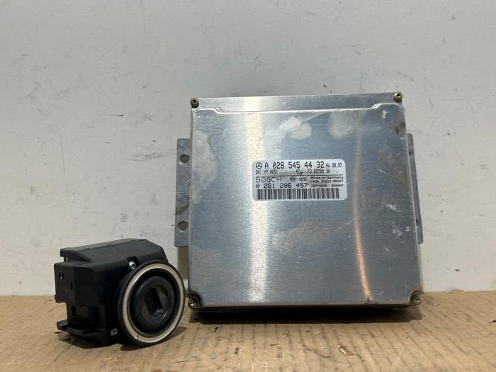 Cerradura de contacto y ordenador Mercedes CLK