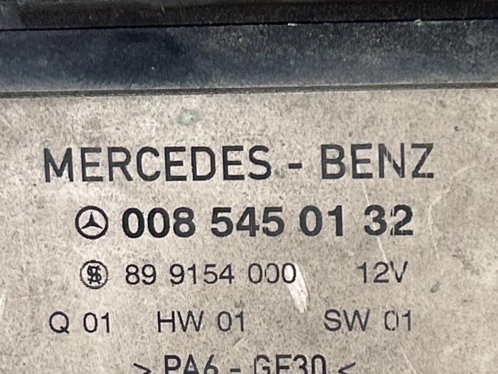 Voorgloei Relais Mercedes 190E/D