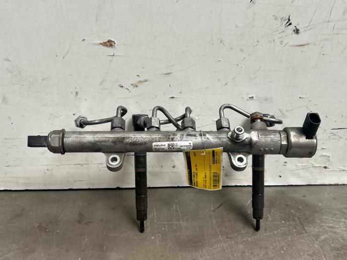 Dystrybutor paliwa Mercedes B-Klasse