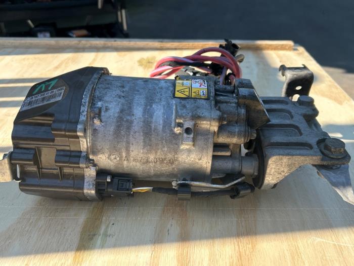 Pompe hydraulique Mercedes GLE