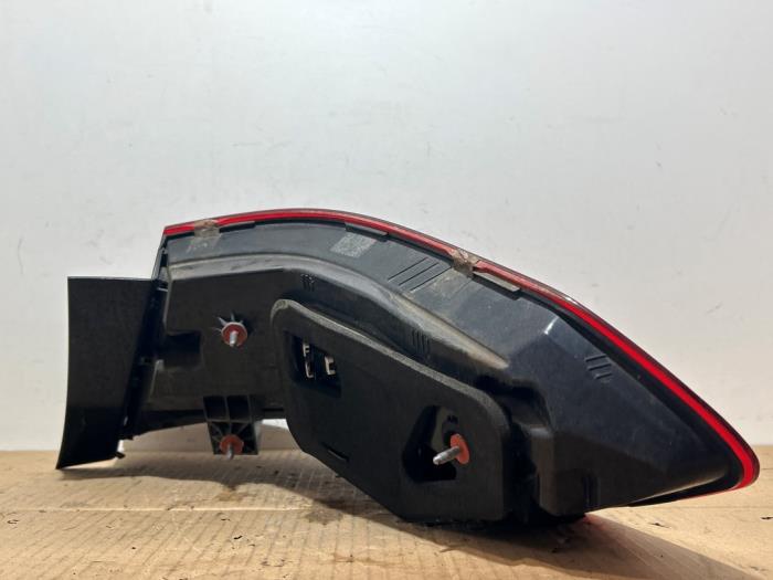 Feu arrière gauche Mercedes E-Klasse