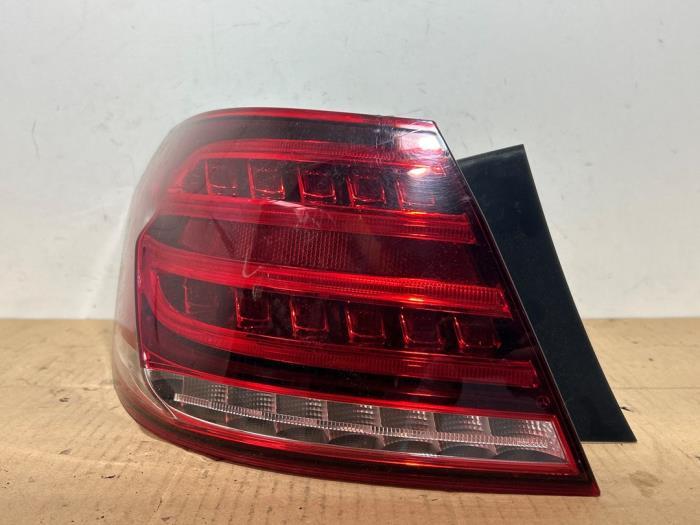 Tylne swiatlo pozycyjne lewe Mercedes E-Klasse