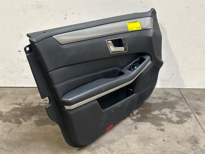 Portierbekleding 4Deurs links-voor Mercedes E-Klasse