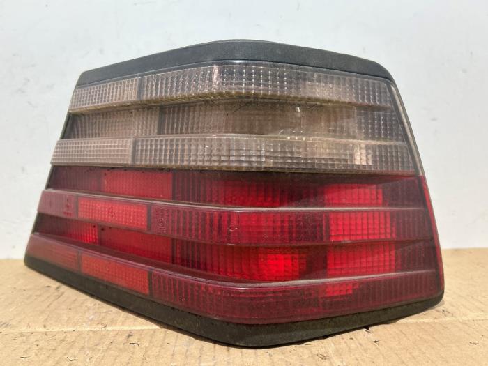 Feu arrière droit Mercedes E-Klasse