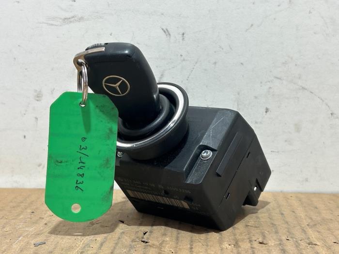 Ignition lock + computer Mercedes E-Klasse