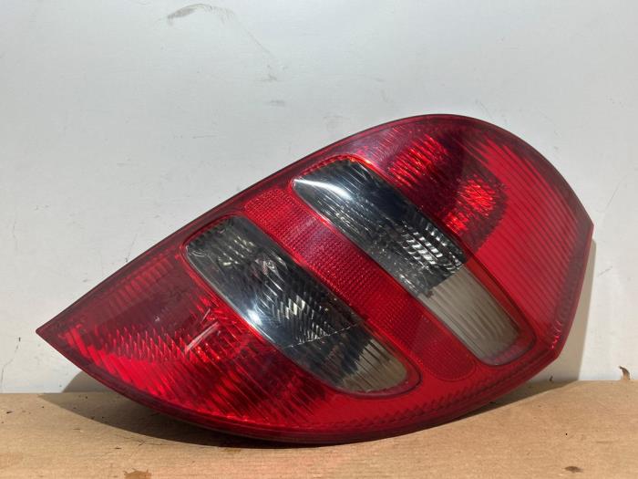Luz trasera derecha Mercedes A-Klasse