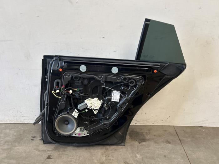 Portière 4portes arrière droite Mercedes CLA