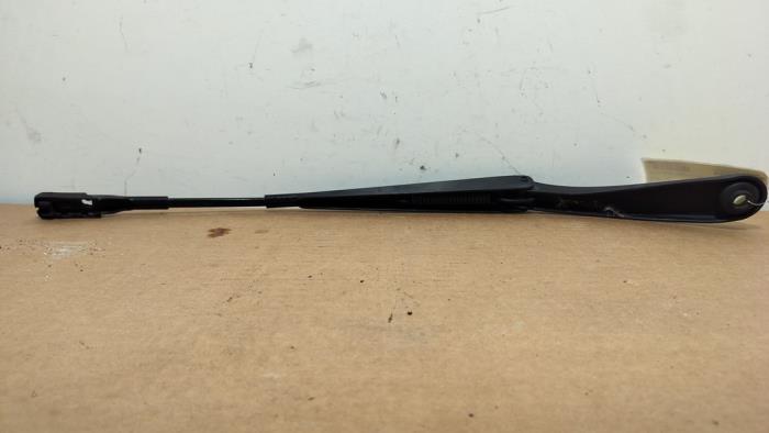 Front wiper arm Mercedes GLA