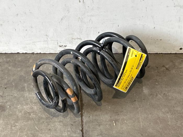 Schraubenfeder hinten Mercedes GLA