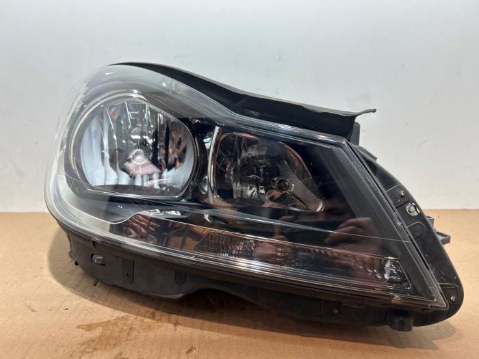 Phare droit Mercedes C-Klasse