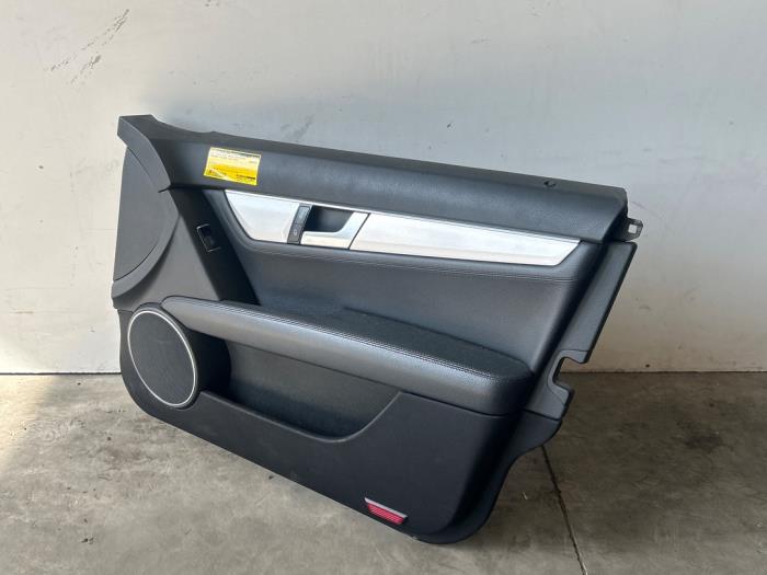 Revêtement portière 4portes avant droite Mercedes C-Klasse