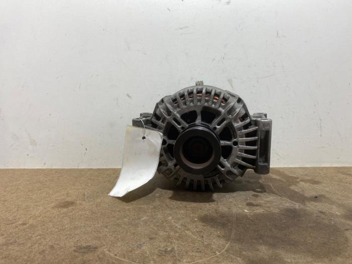 Dynamo Mercedes C-Klasse