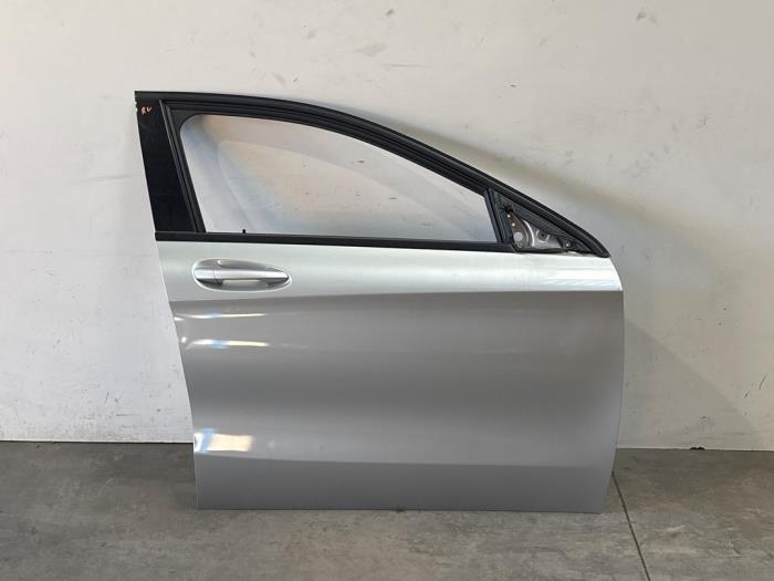 Front door 4-door, right Mercedes GLA