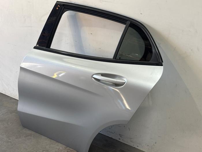 Portière 4portes arrière gauche Mercedes GLA