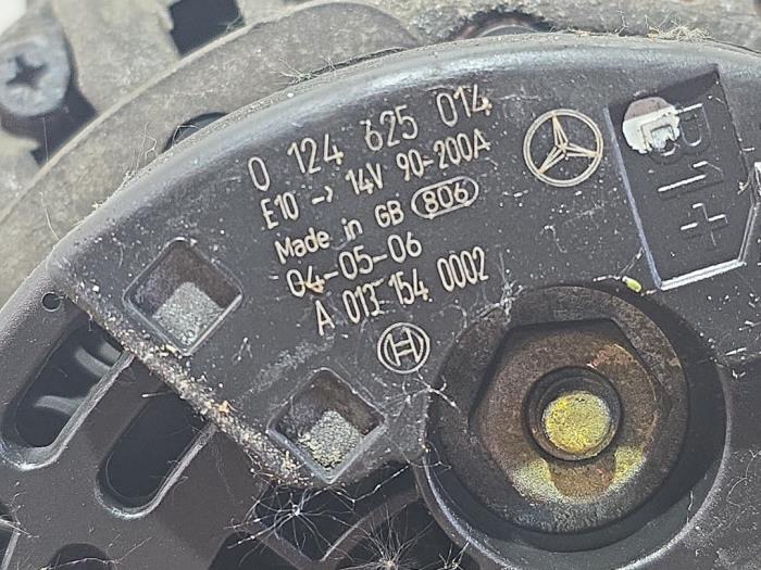 Dynamo Mercedes C-Klasse