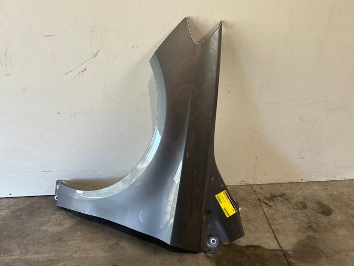 Front wing, left Mercedes B-Klasse