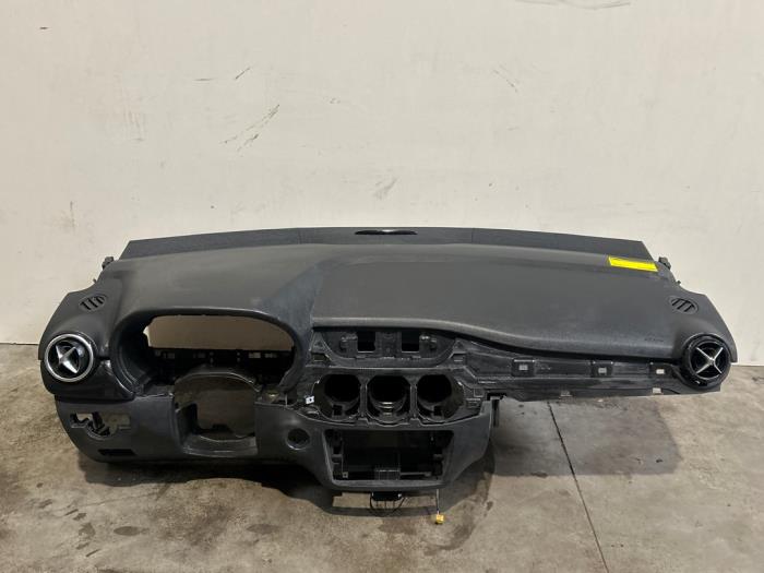 Dashboard Mercedes B-Klasse