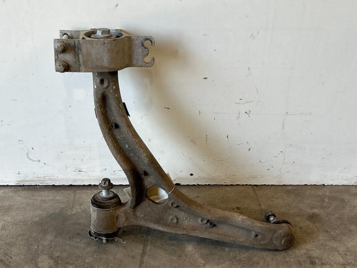 Front wishbone, right Mercedes B-Klasse