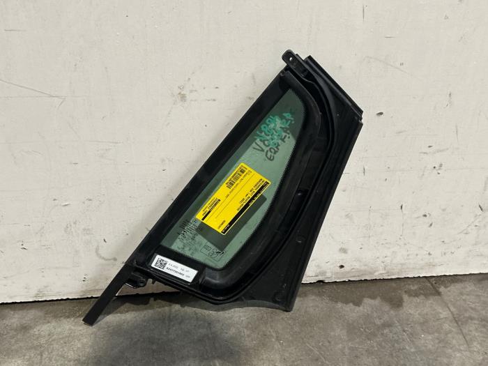 Ventanilla triangular derecha detrás Mercedes EQA