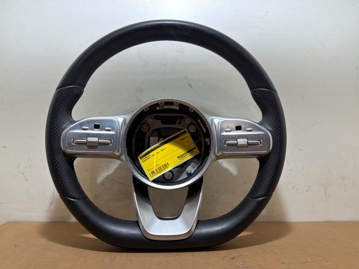 Volant Mercedes EQA
