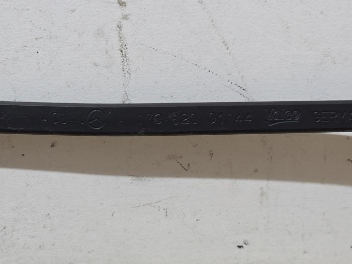 Front wiper arm Mercedes GLA