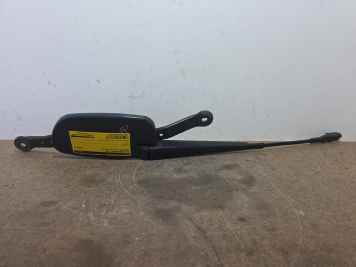 Brazo delantero de limpiaparabrisas Mercedes GLA