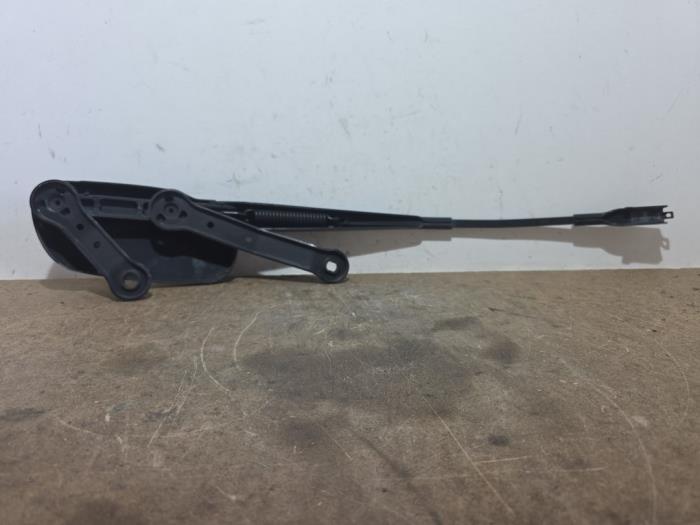 Front wiper arm Mercedes GLA