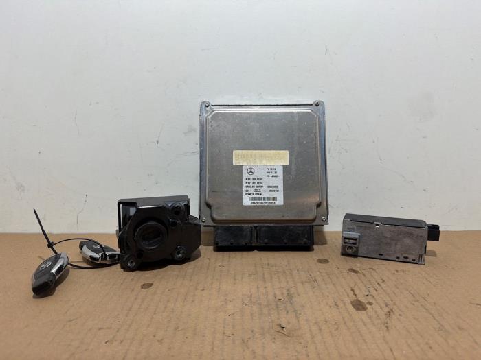 Serrure de contact + ordinateur Mercedes GLA