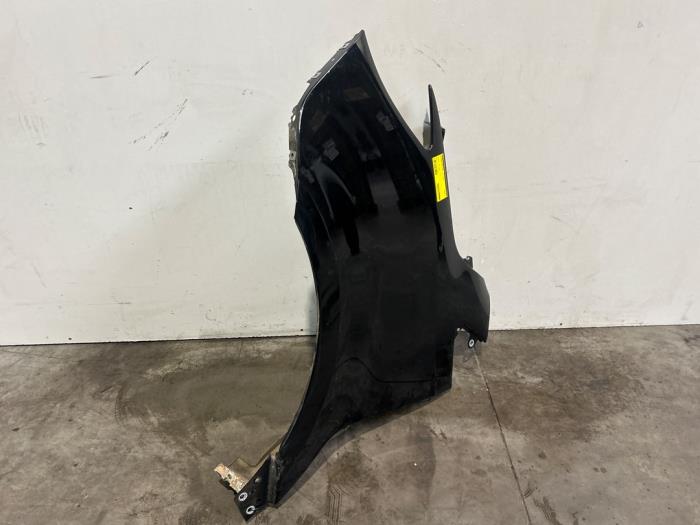 Front wing, left Mercedes Sprinter
