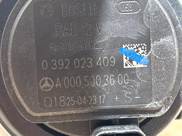 Pompe à eau Mercedes GLA