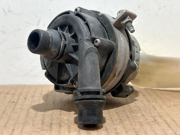 Pompe à eau Mercedes A-Klasse