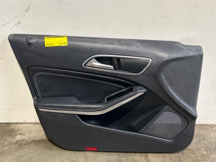 Portierbekleding 4Deurs links-voor Mercedes GLA