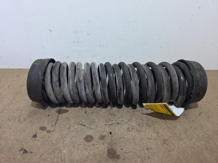 Schroefveer achter Mercedes SL