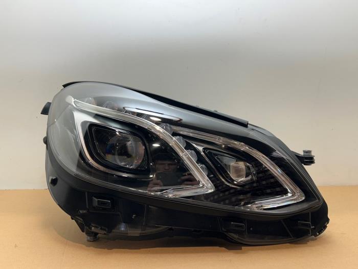 Koplamp rechts Mercedes E-Klasse