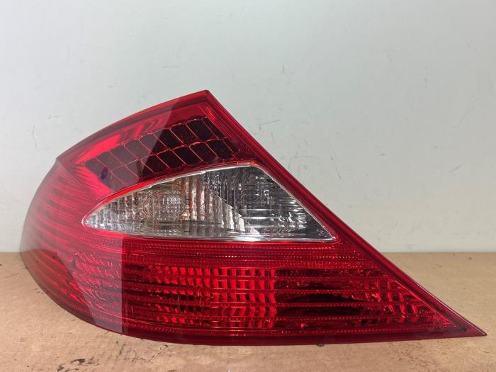 Feu arrière gauche Mercedes CLS-Klasse