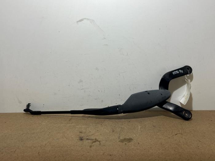 Brazo delantero de limpiaparabrisas Mercedes CLS-Klasse