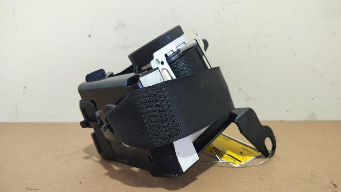 Rear seatbelt, left Mercedes CLS-Klasse