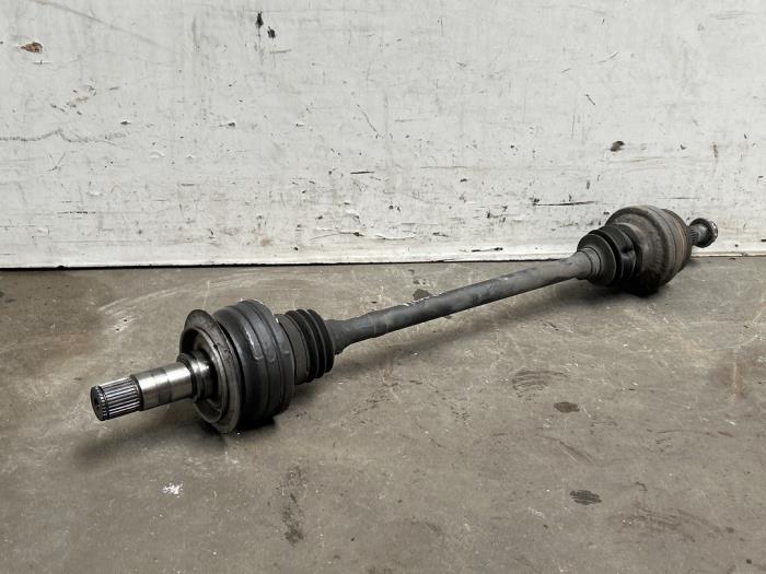 Gebruikte Aandrijfas links-achter Mercedes CLS (C219) 350 CDI 24V Prijs € 121,00 Inclusief btw aangeboden door Autoparts Van De Velde