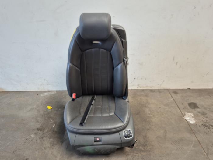 Stoel links Mercedes SL