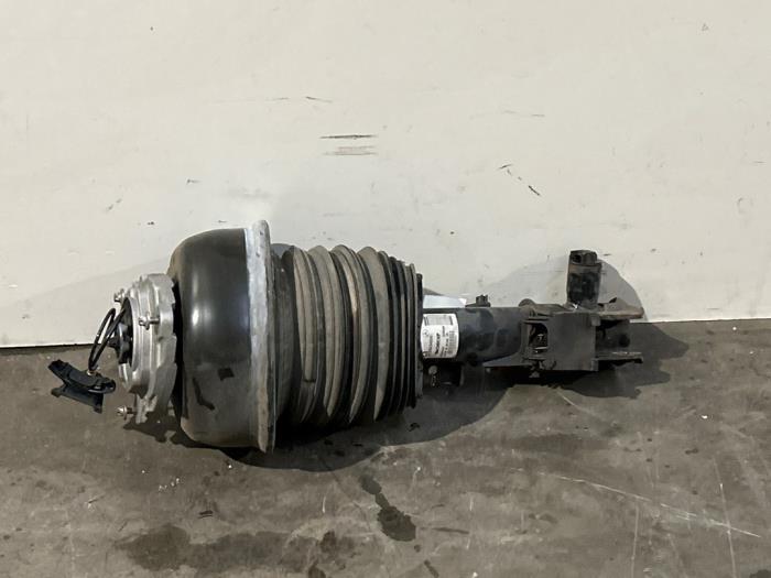 Fronts shock absorber, left Mercedes E-Klasse