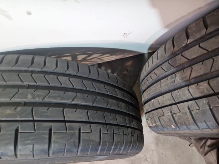 Kit jantes + pneumatiques Mercedes EQA