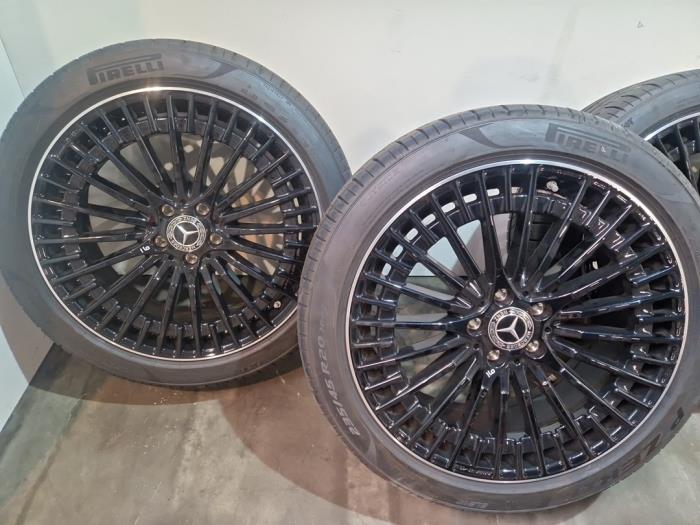 Kit jantes + pneumatiques Mercedes EQA