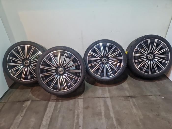 Felgen Set + Reifen Mercedes CLE-Klasse