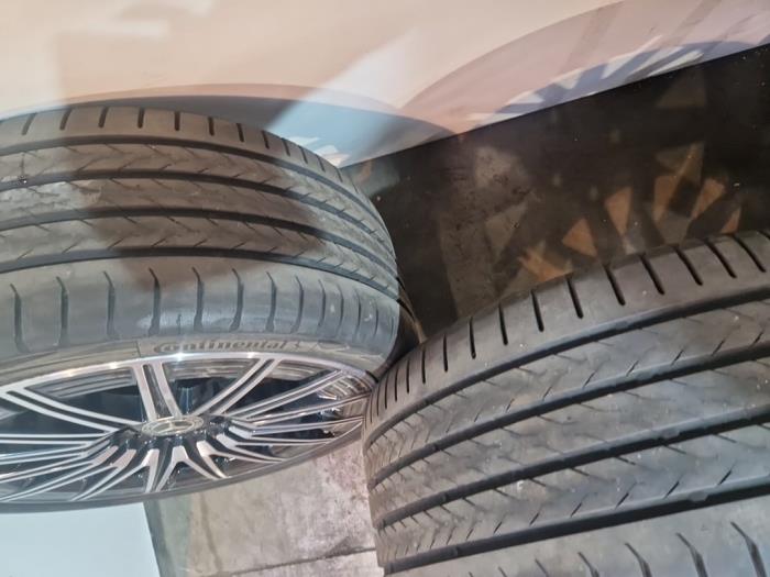 Felgen Set + Reifen Mercedes CLE-Klasse