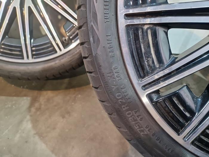 Felgen Set + Reifen Mercedes CLE-Klasse