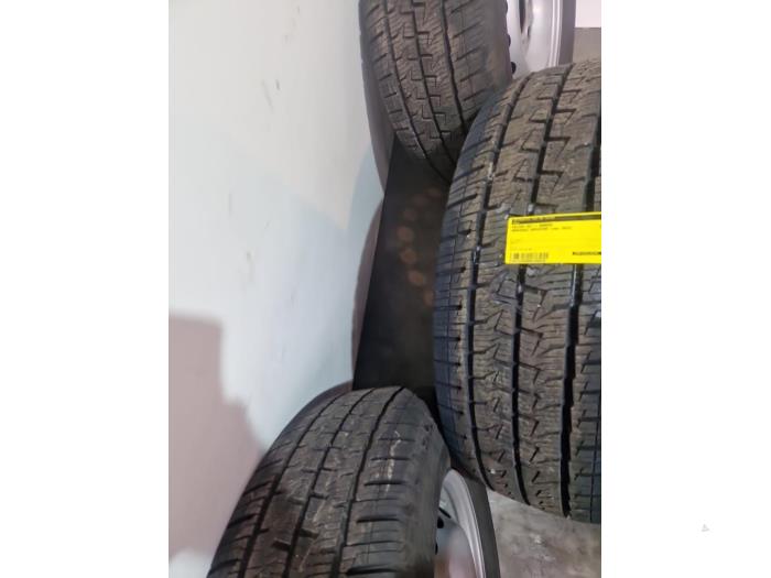 Felgen Set + Reifen Mercedes Sprinter