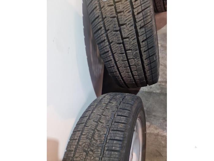 Felgen Set + Reifen Mercedes Sprinter