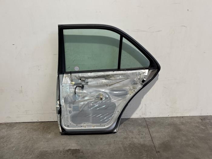 Puerta de 4 puertas derecha detrás Mercedes C-Klasse