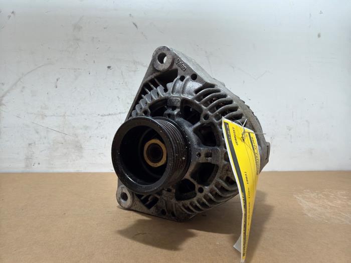 Dynamo Mercedes C-Klasse